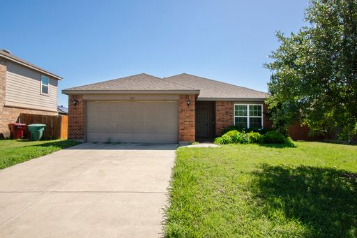 1423 Swan Ridge Dr, Sherman, TX 75092