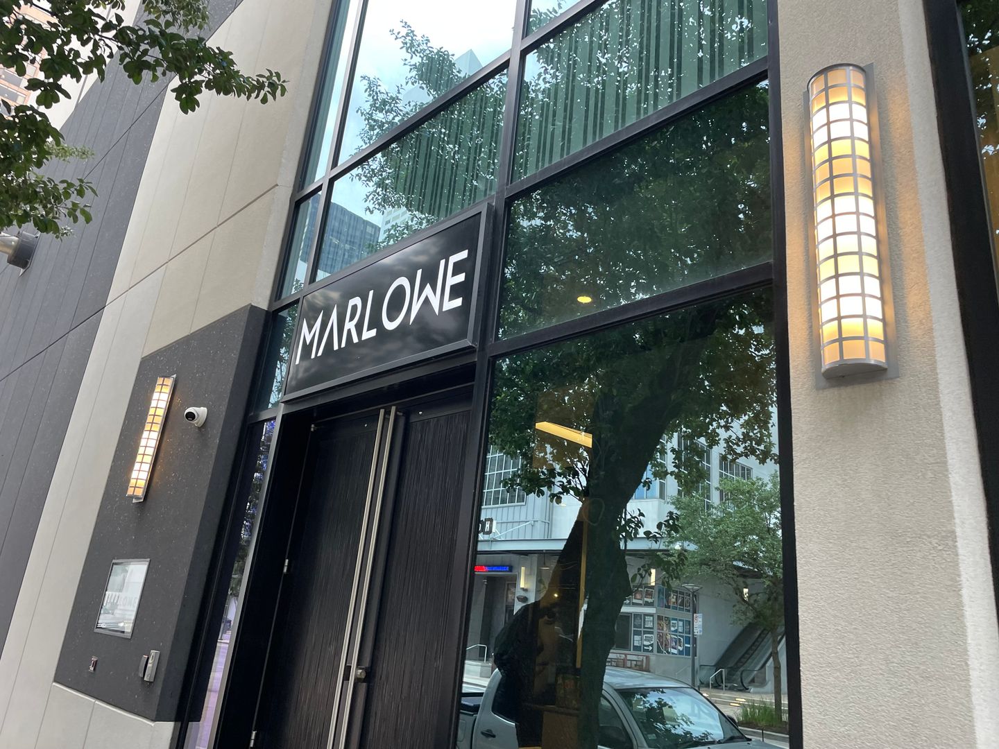 Houston House: 1211 Caroline St #1108