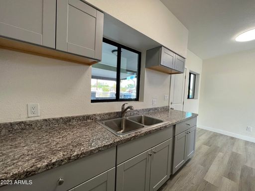 Listing photo thumbnail