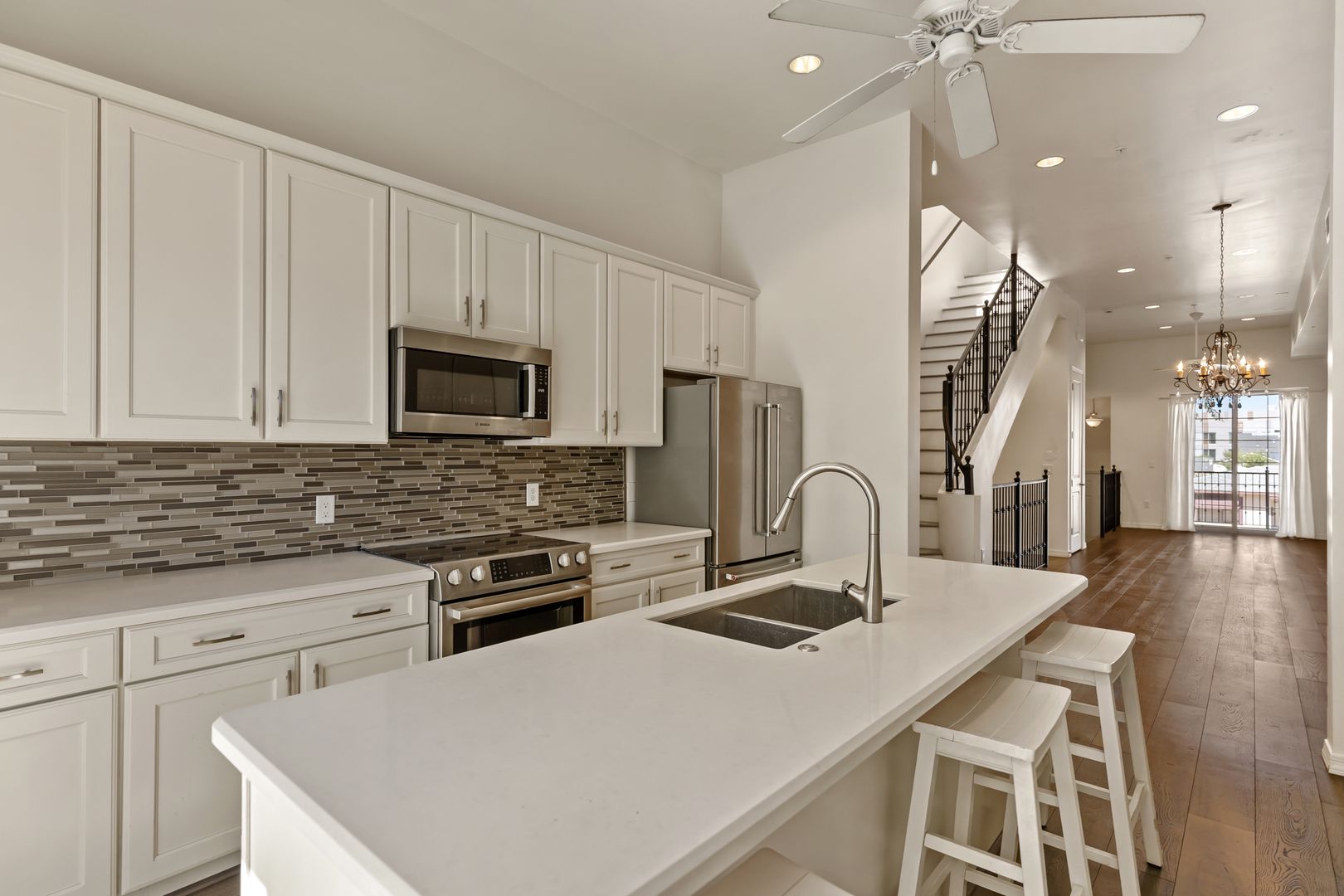 Tempe Townhome: 421 W 6th St #1002