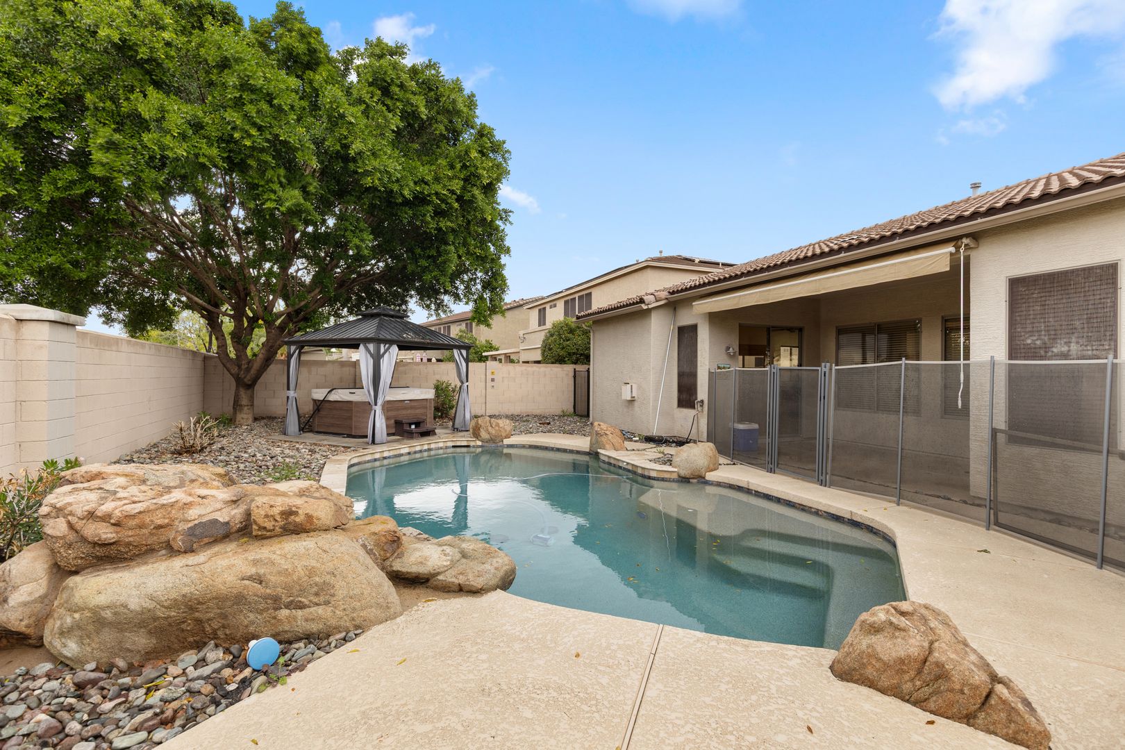 Mesa House: 2320 S Sorrelle