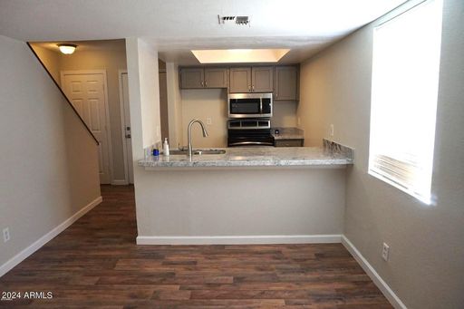 Listing photo thumbnail