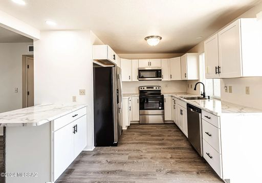 Listing photo thumbnail