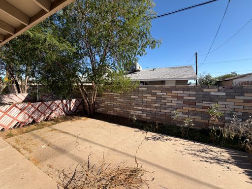 Listing photo thumbnail