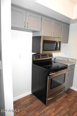Listing photo thumbnail