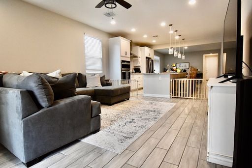 Listing photo thumbnail