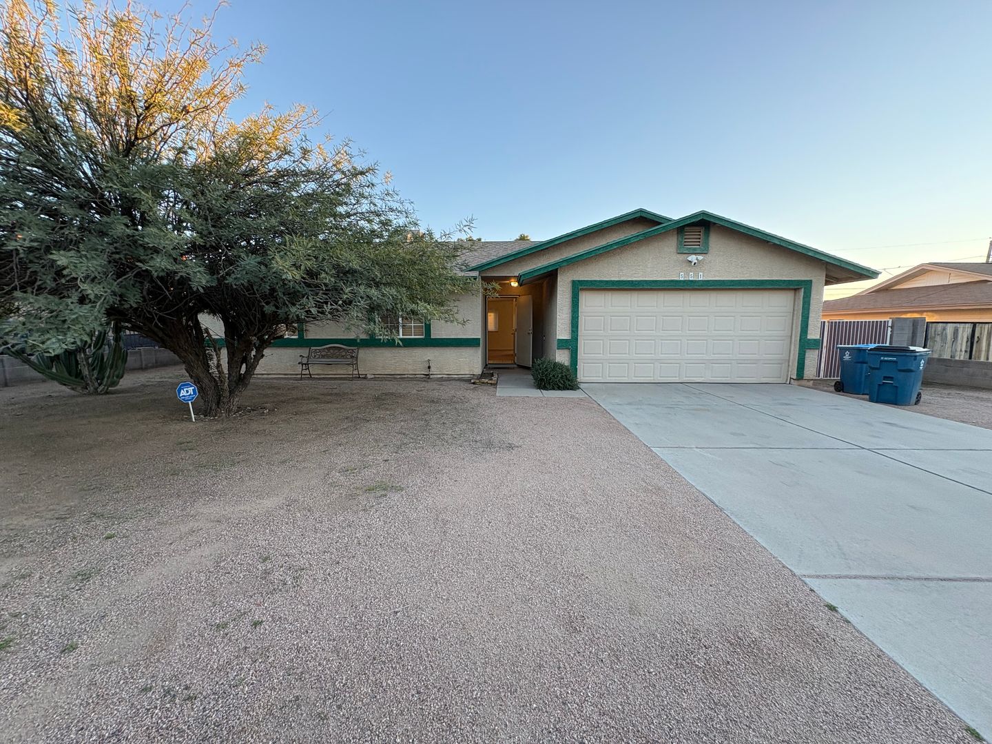Apache Junction House: 551 W 21st Ave