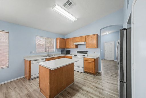 Listing photo thumbnail