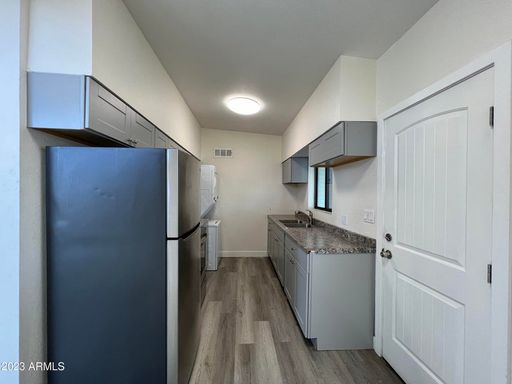 453 W University Dr, Mesa, AZ 85201