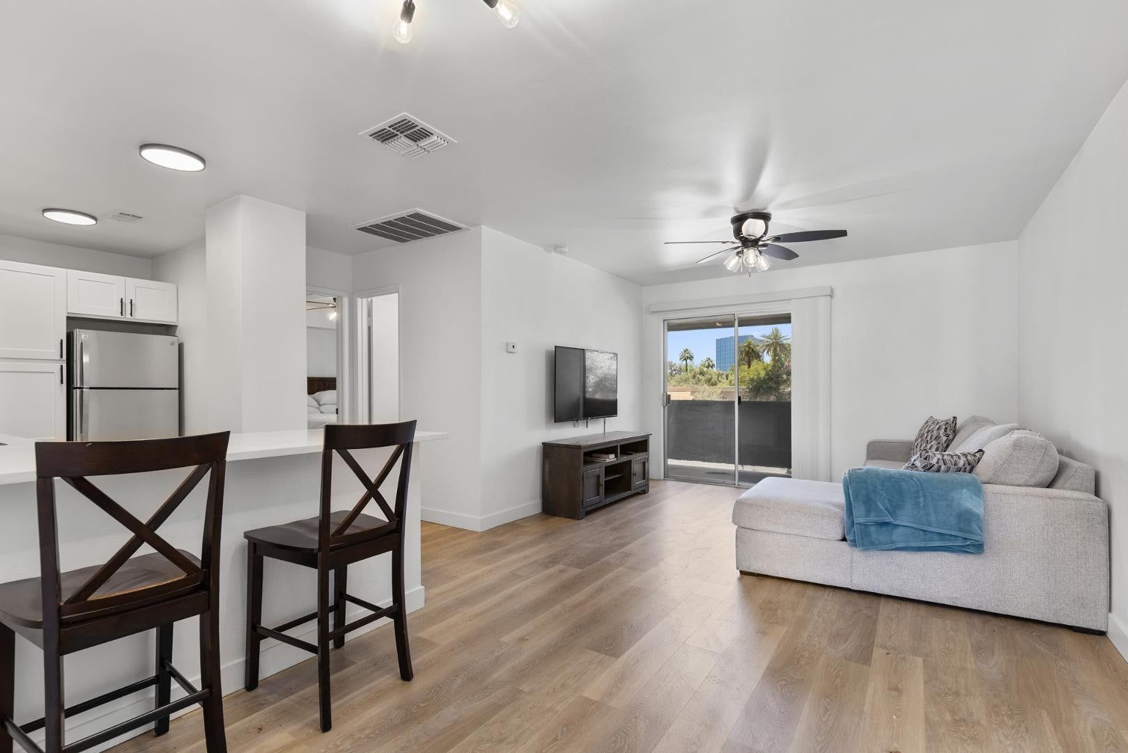 Phoenix Apartment: 302 E Monte Vista Rd A18