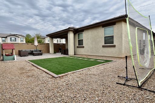 Listing photo thumbnail