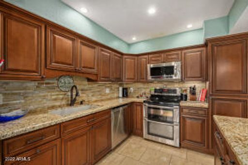 Listing photo thumbnail