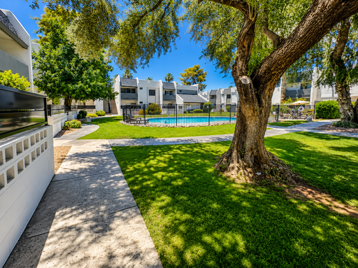 Listing photo thumbnail