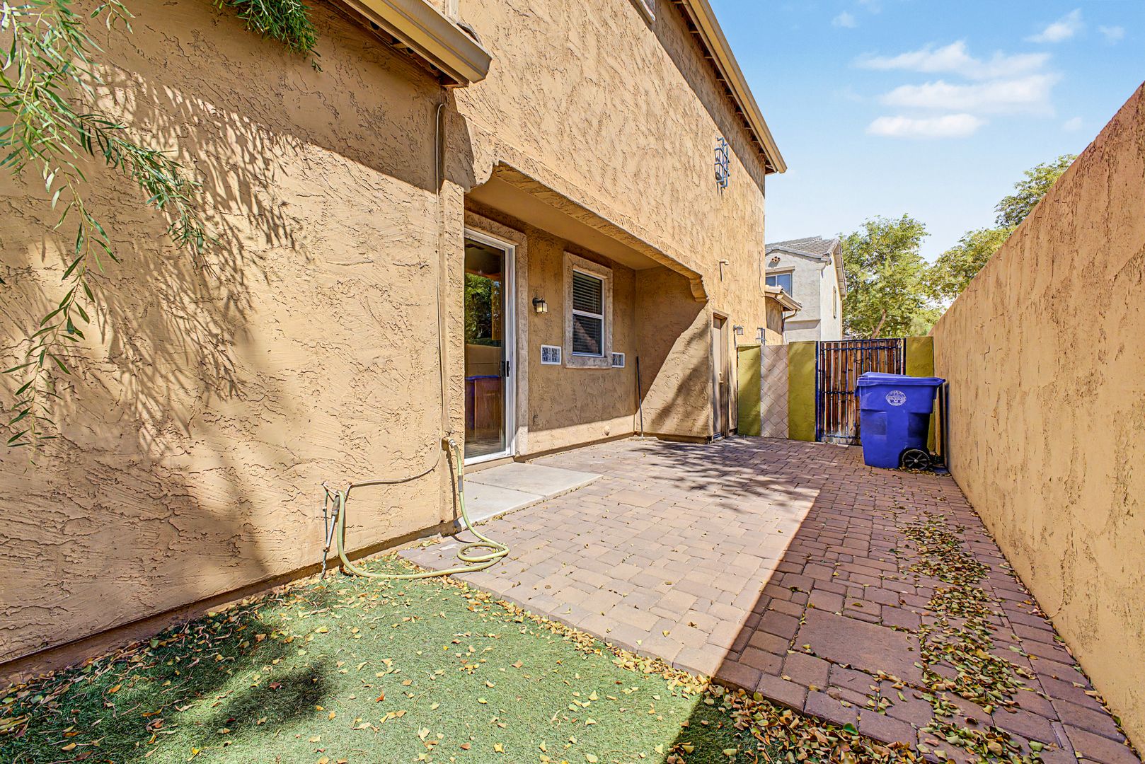 Listing photo