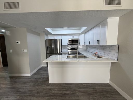 Beautifully renovated 3-bedroom, 2-bath home in the heart of Tempe – photo 1