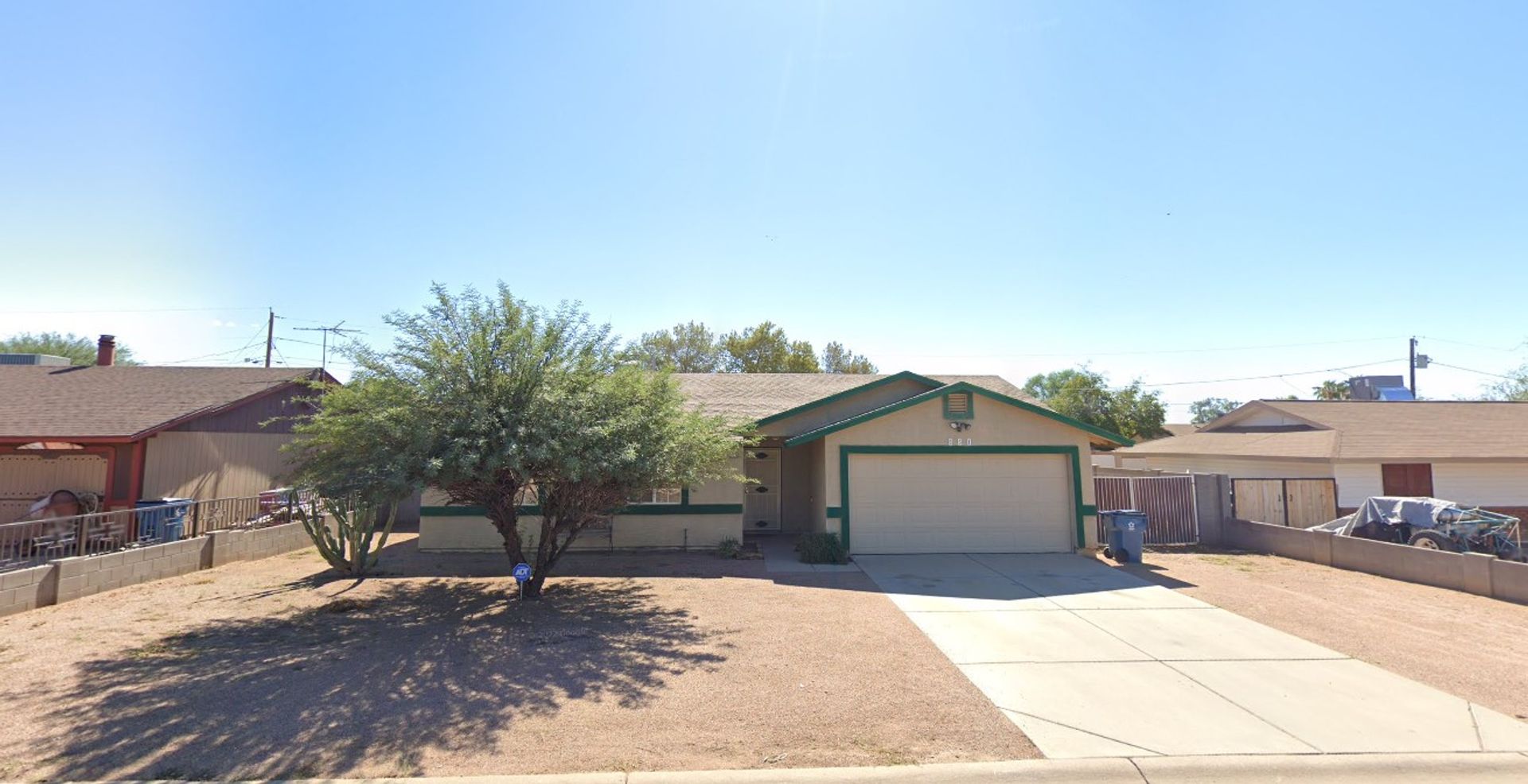 Apache Junction House: 551 W 21st Ave