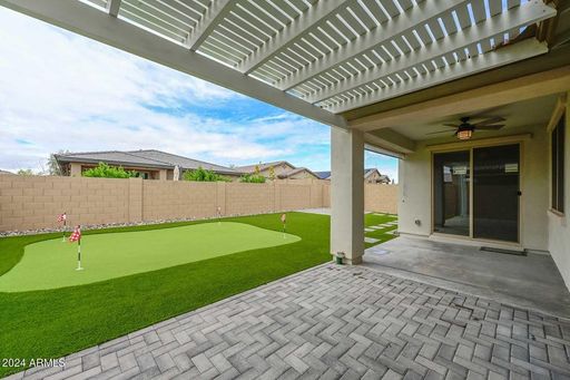 Listing photo thumbnail