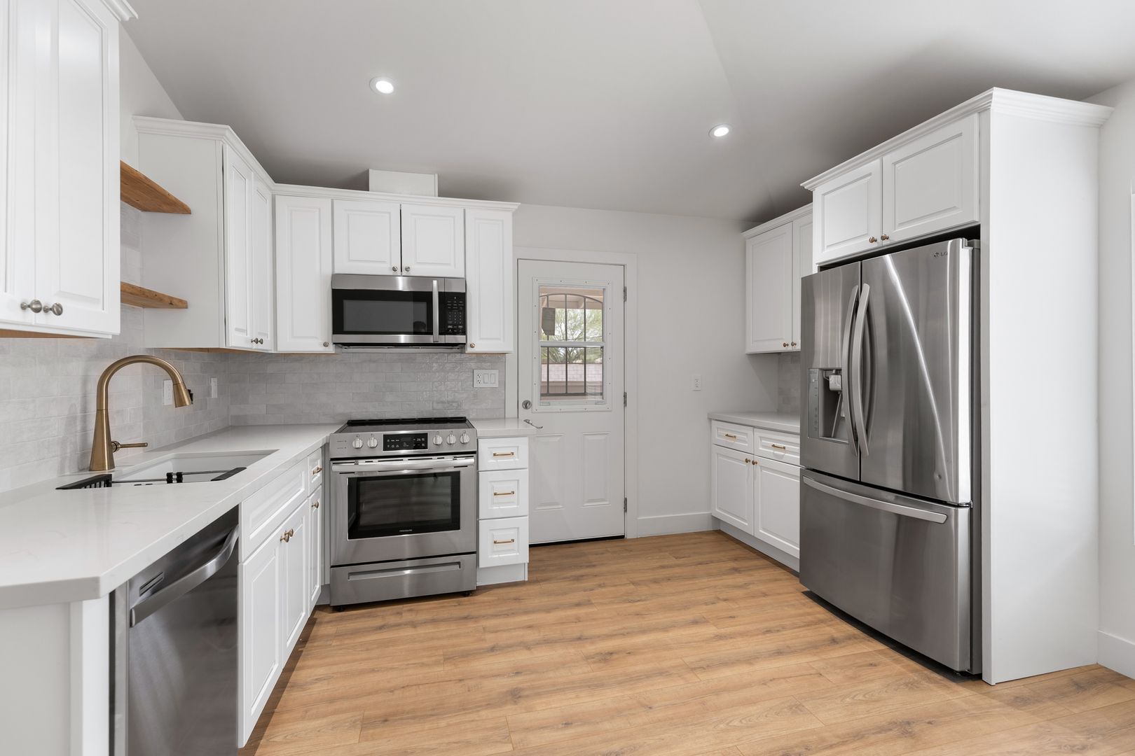 Tempe Townhome: 2045 S Hammond Dr