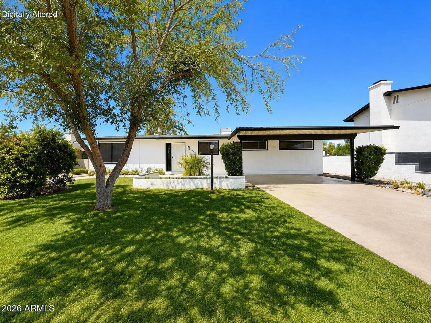Tempe House: 1044 E Alameda Dr