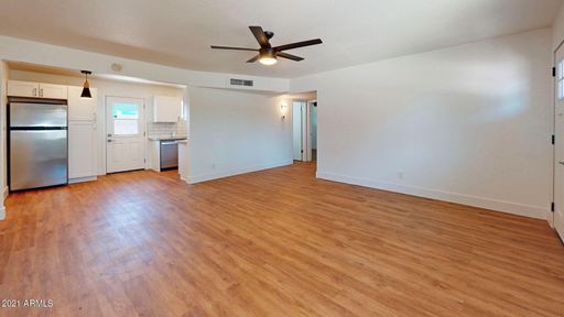 Listing photo thumbnail