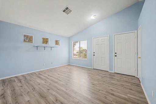 Listing photo thumbnail