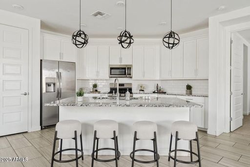 9854 E Red Giant Dr, Mesa, AZ 85212