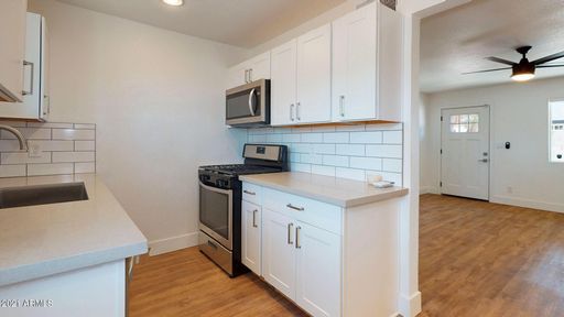 Listing photo thumbnail