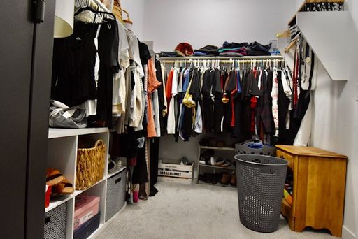 Listing photo thumbnail