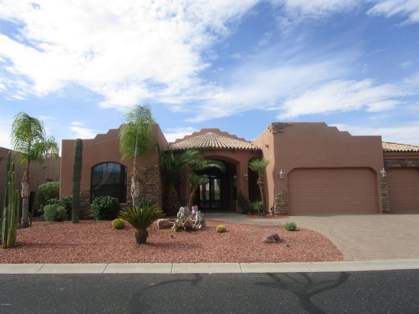 Gold Canyon House: 8487 E Canyon Estates Cir