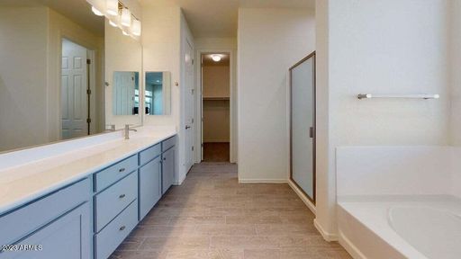 Listing photo thumbnail