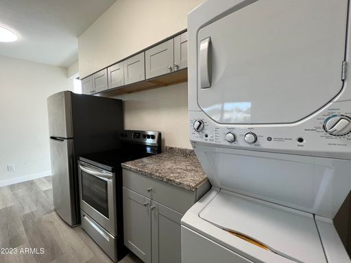 Listing photo thumbnail