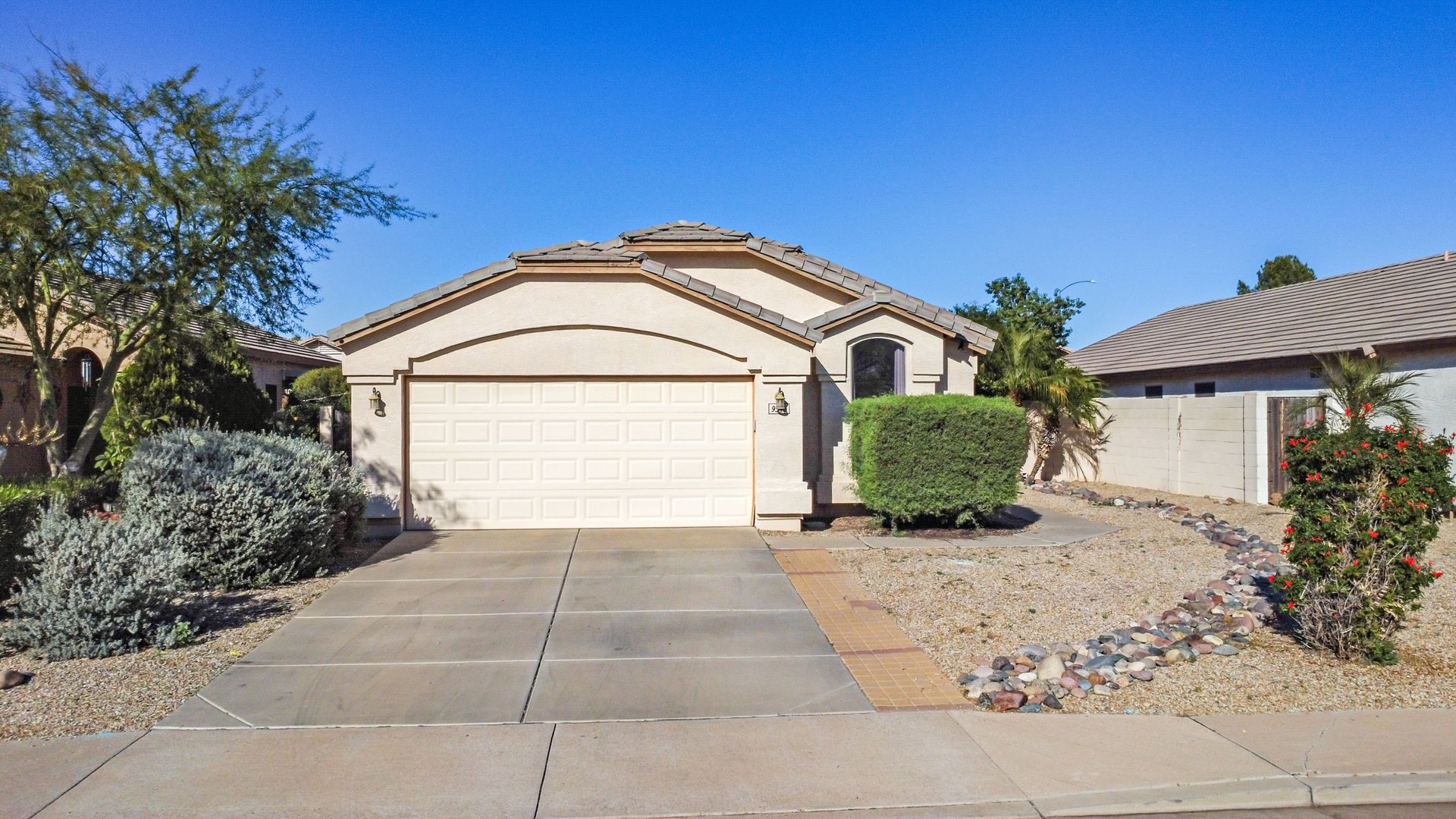 Mesa House: 9346 E Plana Ave