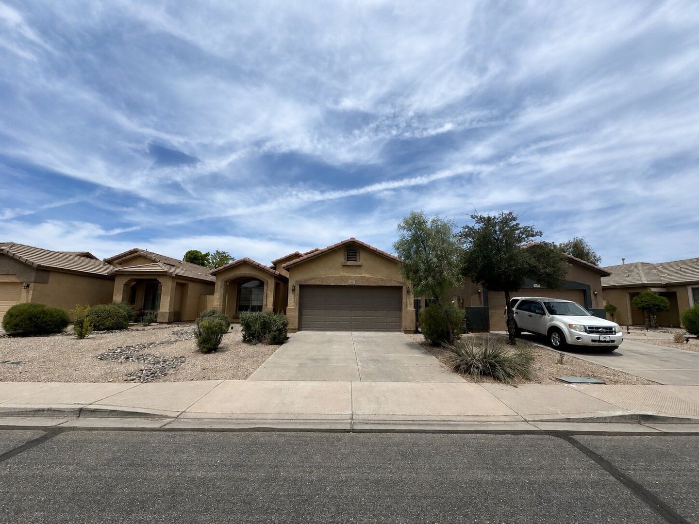 Maricopa House: 44812 W Paraiso Ln