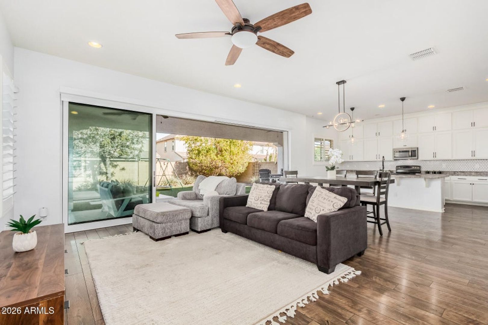 Phoenix House: 836 E Gary LN