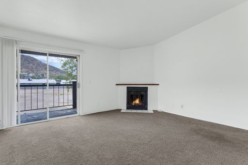 2 bedroom 2 bath upstairs unit in Sunnyslope – photo 1