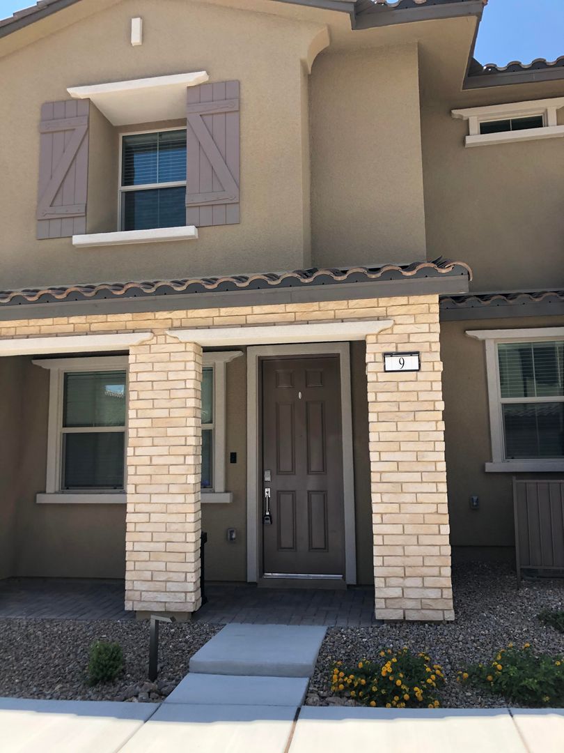 Las Vegas Townhome: 9 Alamere Falls Dr