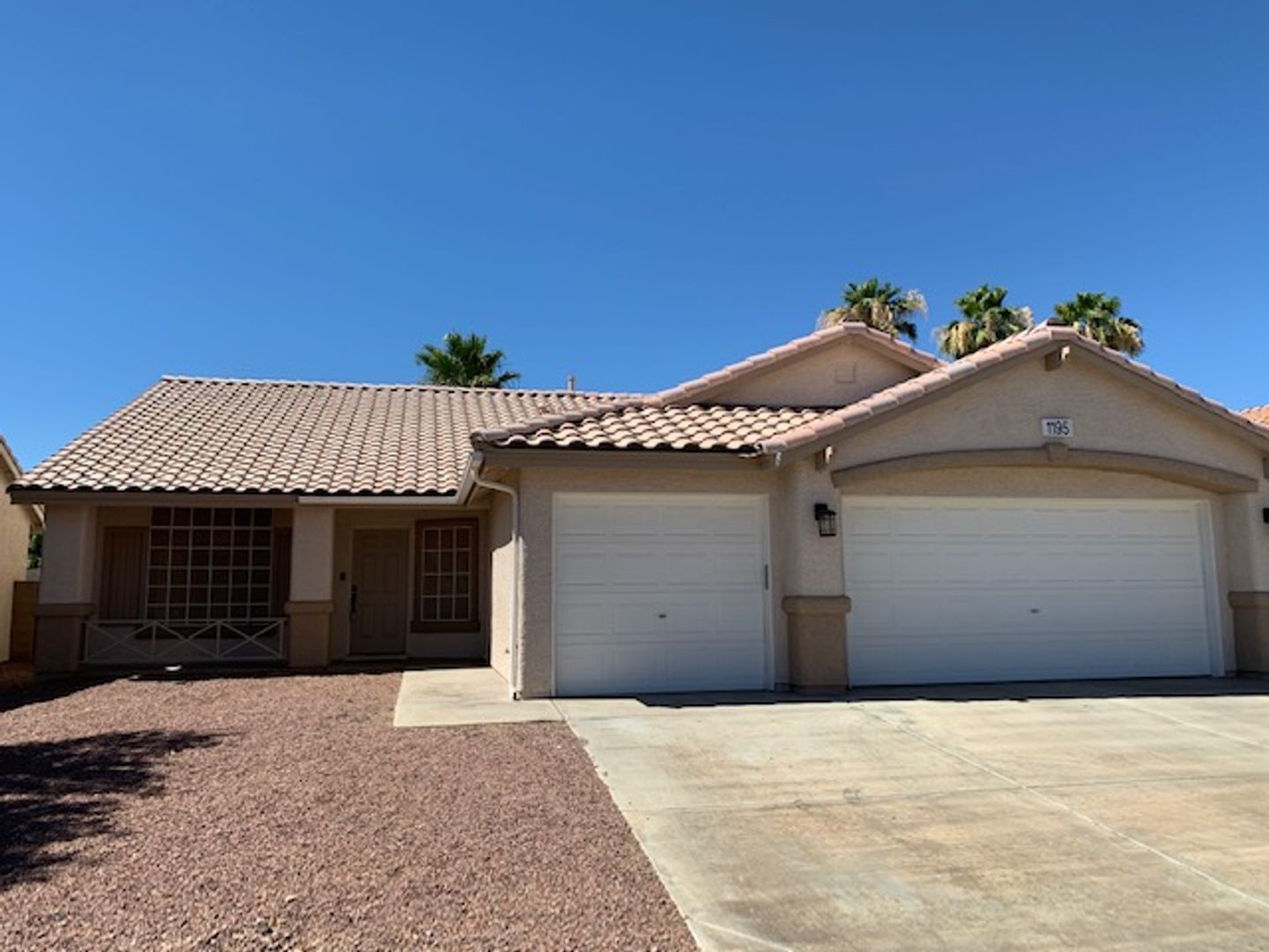 Henderson House: 1195 Evening Canyon Ave