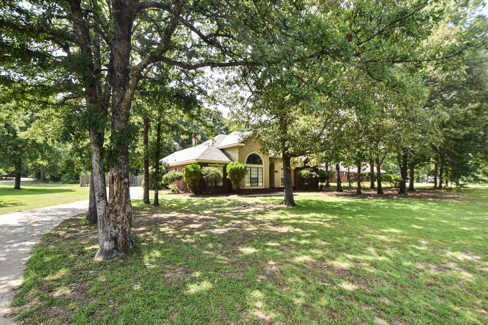 Prattville House: 709 Yellowstone Drive