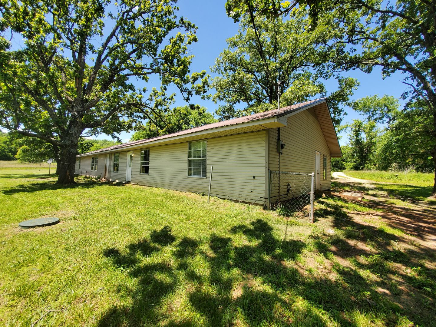 Prairie Grove Apartment: 12608 Greasy Valley