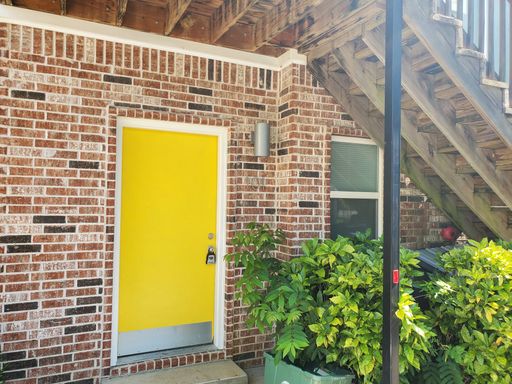 Nice 1 bedroom close to U of A campus – photo 1