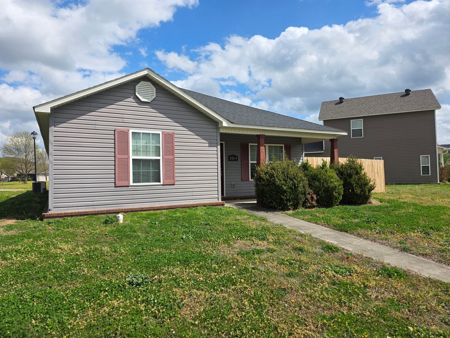 Fayetteville House: 1164 Oxbow Way