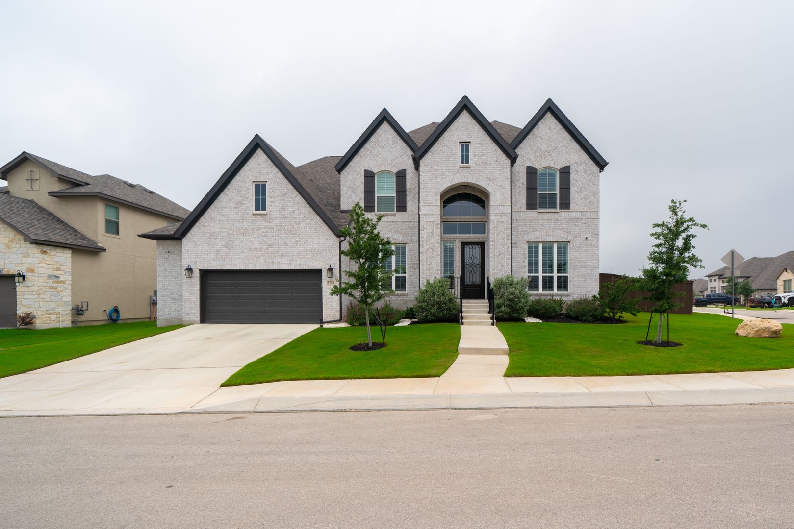 San Antonio House: 1729 Crystal Bridges