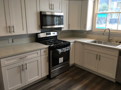 3 Bed 2 Bath House For Rent in Long Beach – photo 1