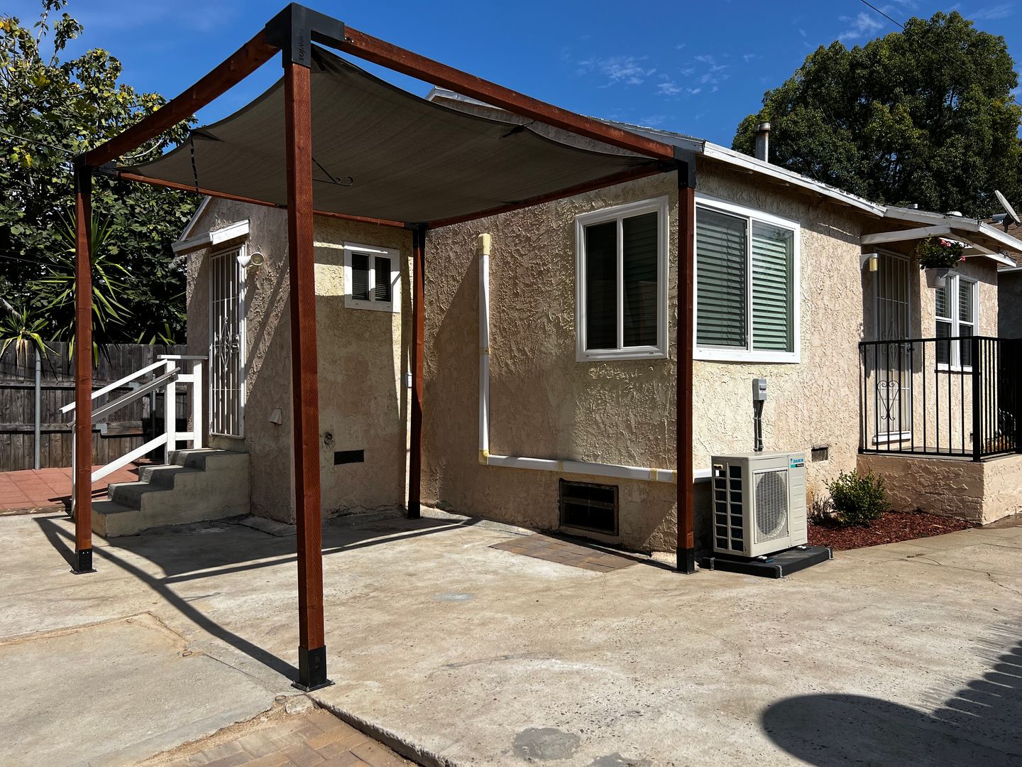 Whittier House: 6323 Canobie Ave