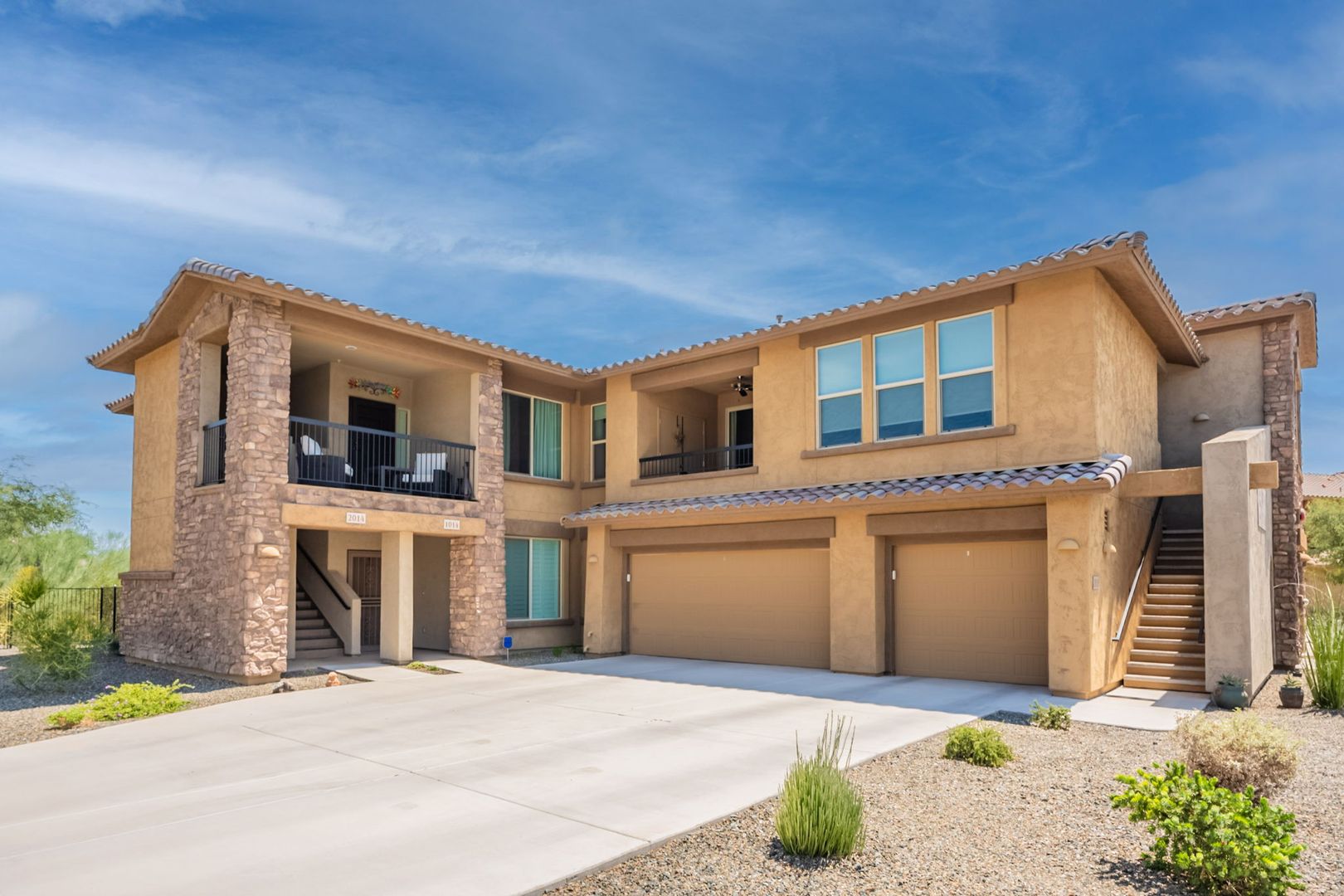 Phoenix House: 2425 W Bronco Butte Trl Unit 2014