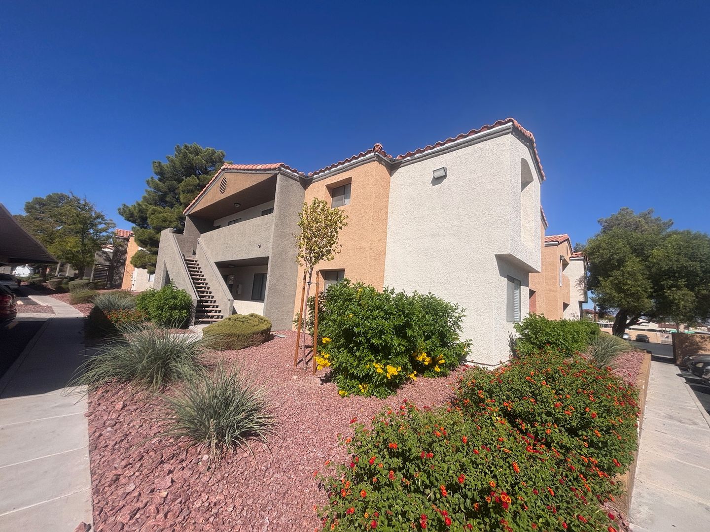 Las Vegas House: 3151 Soaring Gulls Dr. #1046