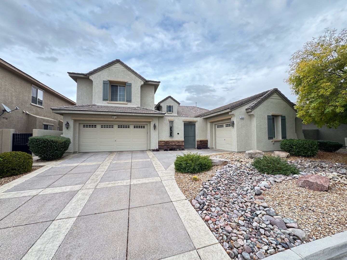 Las Vegas House: 7516 Cliff Peaks St.