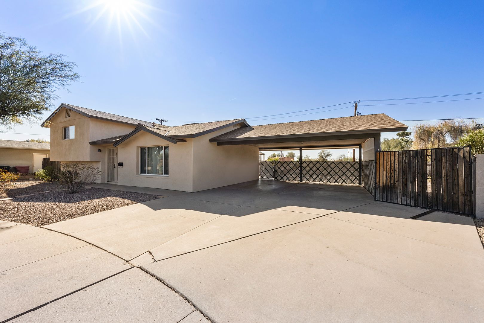 Scottsdale House: 8743 E Berridge Ln