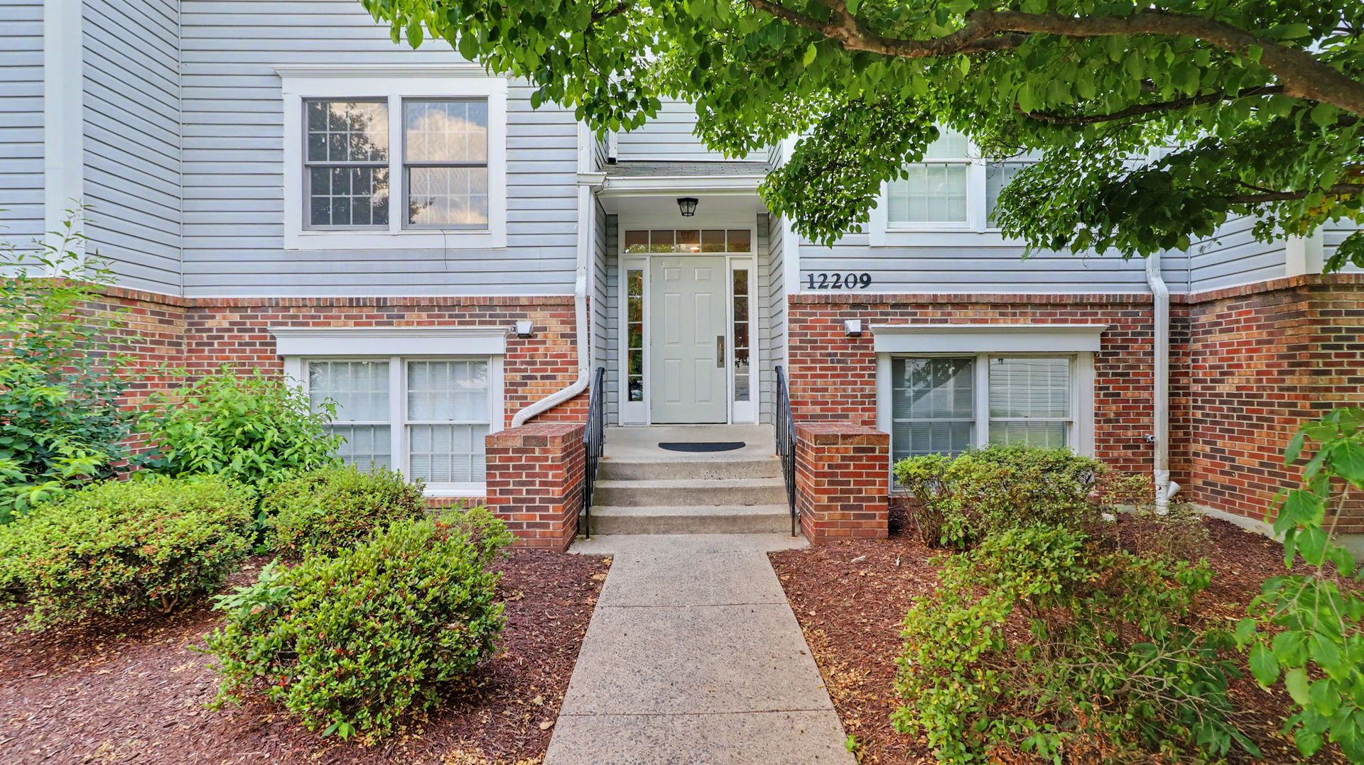 GERMANTOWN Condo: 12209 ST. PETER CT.