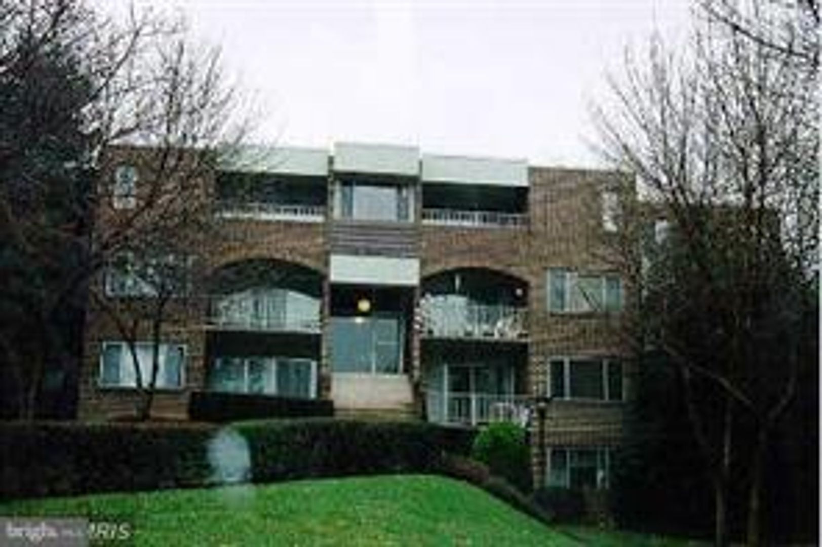 Gaithersburg Condo: 444 Girard St. #102